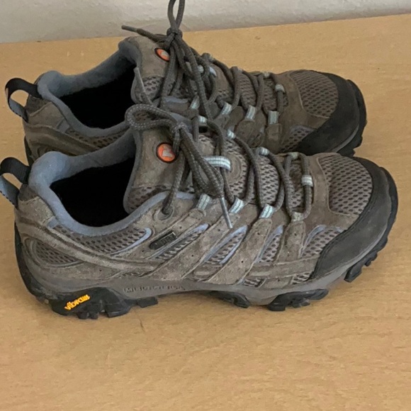 Women's Merrell Moab Grey Hiking Shoes - Picture 2 of 3